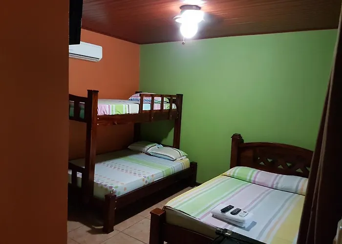 Cabinas Brillasol Hotel *